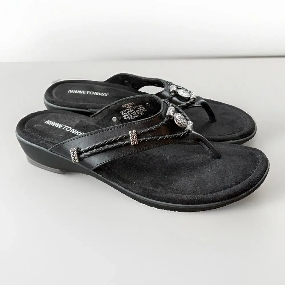 Minnetonka Silverthorne 360 Black Leather Braided Concho Thong Sandals Womens 10